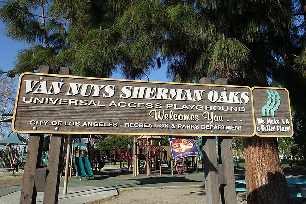 Van Nuys Sh Oaks Rec Center